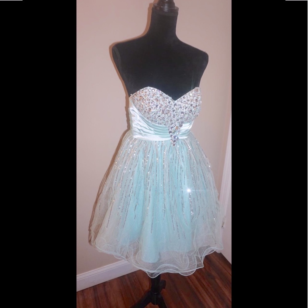 Tony Bowls short dress